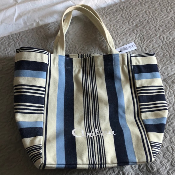 Aritzia Handbags - Aritzia tote bag